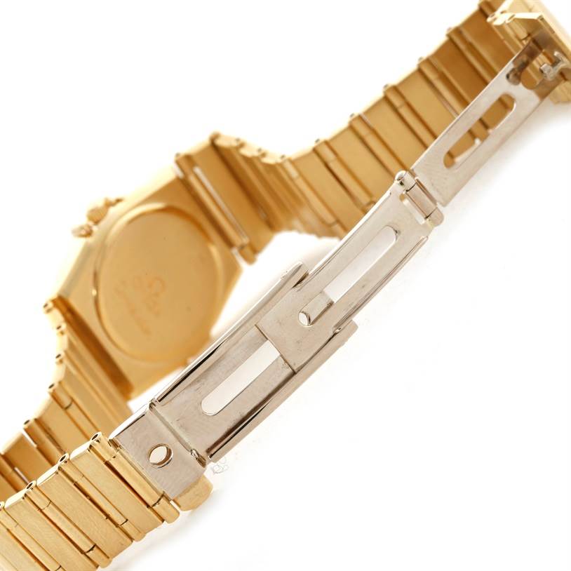 This image shows the clasp and part of the bracelet of the Omega Women
s Blue Dial Women
s Blue Dial Constellation 18K Yellow Gold Diamond Lapis Dial Watch.