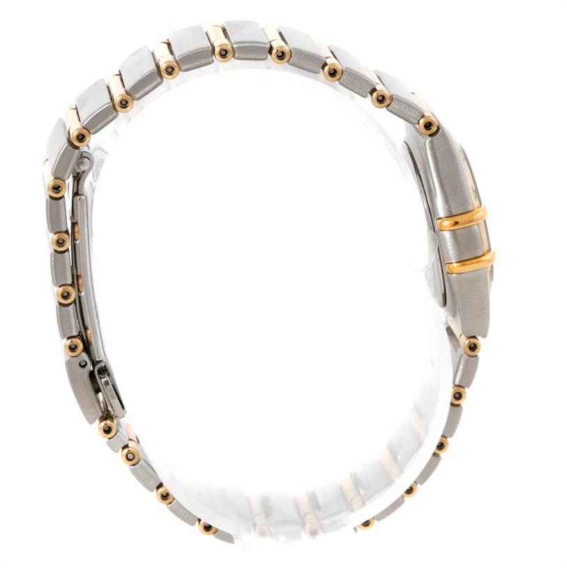 The image shows the side view of the bracelet of the Omega 1372.70.00 Women
s Steel and Gold (two tone) Mother of Pearl Dial 1372.70.00 Women
s Steel and Gold (two tone) Mother of Pearl Dial Constellation Steel and Gold Ladies Watch 1372.70.00 model.