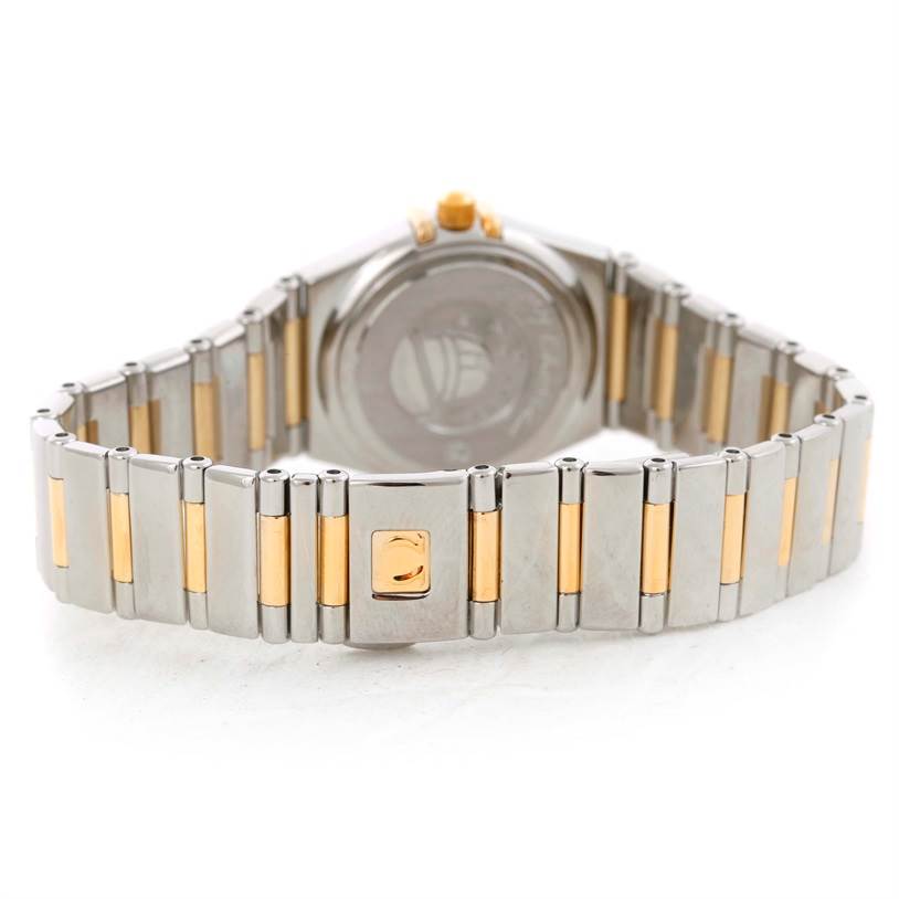The image shows the back and bracelet of the Omega 1365.71.00 Women
s Steel and Gold (two tone) Mother of Pearl Dial 1365.71.00 Women
s Steel and Gold (two tone) Mother of Pearl Dial Constellation Mini Steel Yellow Gold Diamond Watch model 1365.71.00.
