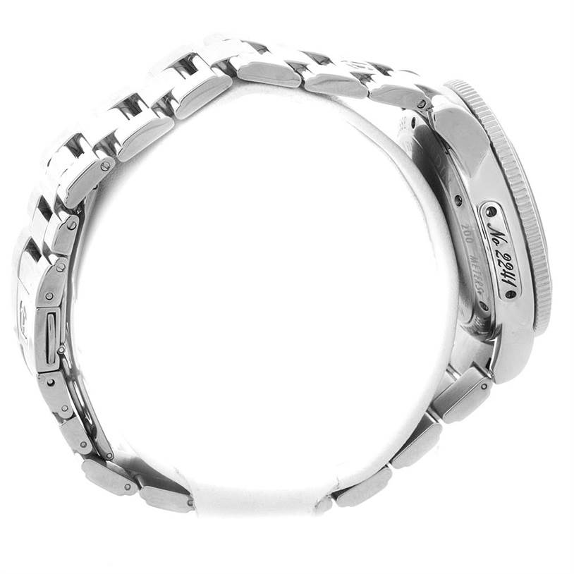 The image shows the side view of a Ulysse Nardin Marine 263 - 22 Men's Stainless Steel Silver Dial 263 - 22 Men's Stainless Steel Silver Dial model watch displaying the bracelet links and case profile.