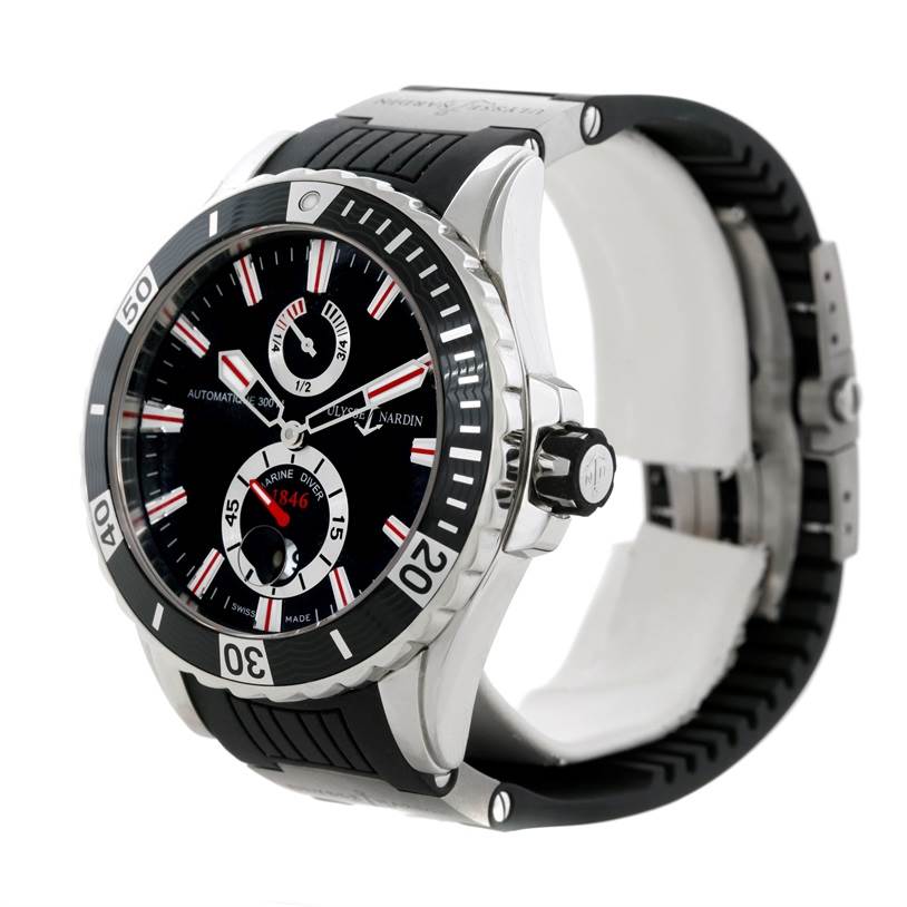 This image shows a side and front angle of the Ulysse Nardin Diver 263-10-3-92 Men
s Stainless Steel Black Dial 263-10-3-92 Men
s Stainless Steel Black Dial watch, highlighting the bezel, dial, and strap.
