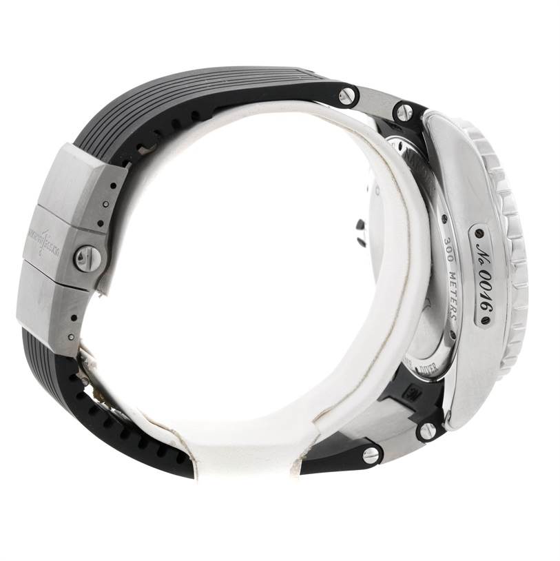 This image shows a side view of the Ulysse Nardin Diver 263-10-3-92 Men
s Stainless Steel Black Dial 263-10-3-92 Men
s Stainless Steel Black Dial watch, highlighting its band, clasp, and caseback with depth rating and serial number.