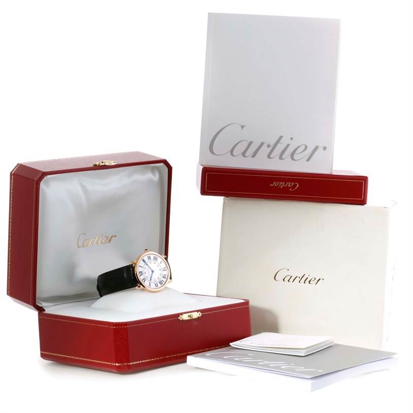 The image shows a Cartier Ronde W6800251 Men
s Rose Gold Silver Dial W6800251 Men
s Rose Gold Silver Dial watch at a slight left-side angle, with its box, warranty cards, and booklets.