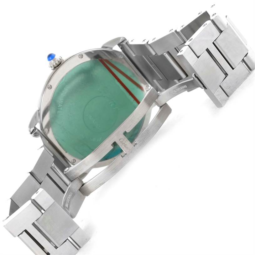 The image shows the back case and bracelet of the Cartier Ronde W6701011 Men
s Stainless Steel Silver Dial W6701011 Men
s Stainless Steel Silver Dial watch, featuring the deployment clasp and crown.