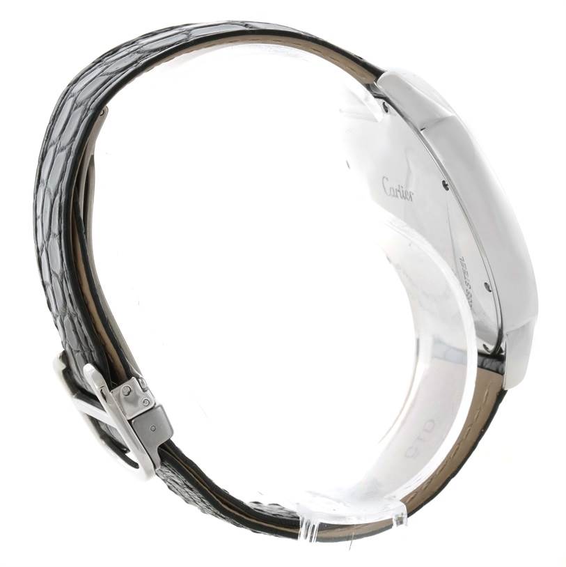 This image shows a side profile of the Cartier Ronde W6701010 Men's Stainless Steel Silver Dial W6701010 Men's Stainless Steel Silver Dial model watch, highlighting the strap and clasp.