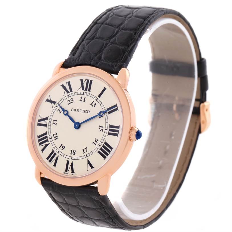 The image shows a Cartier Ronde W6800251 Men's Rose Gold Silver Dial W6800251 Men's Rose Gold Silver Dial watch, angled to display the face, crown, and part of the strap.