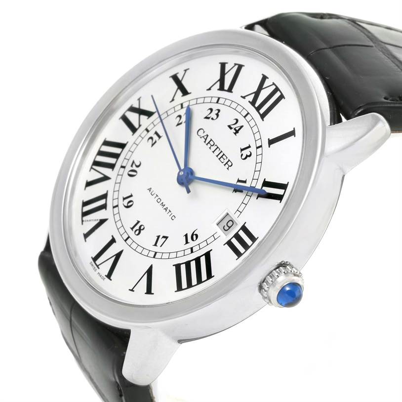 The angle shows a close-up of the Cartier Ronde W6701010 Men
s Stainless Steel Silver Dial W6701010 Men
s Stainless Steel Silver Dial watch
s face, side crown, and part of the strap.