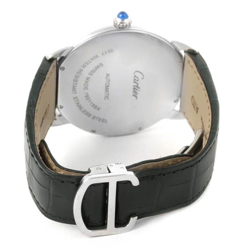 The image shows the back view of an automatic Ronde model by Cartier, highlighting the watch case, strap, and buckle.