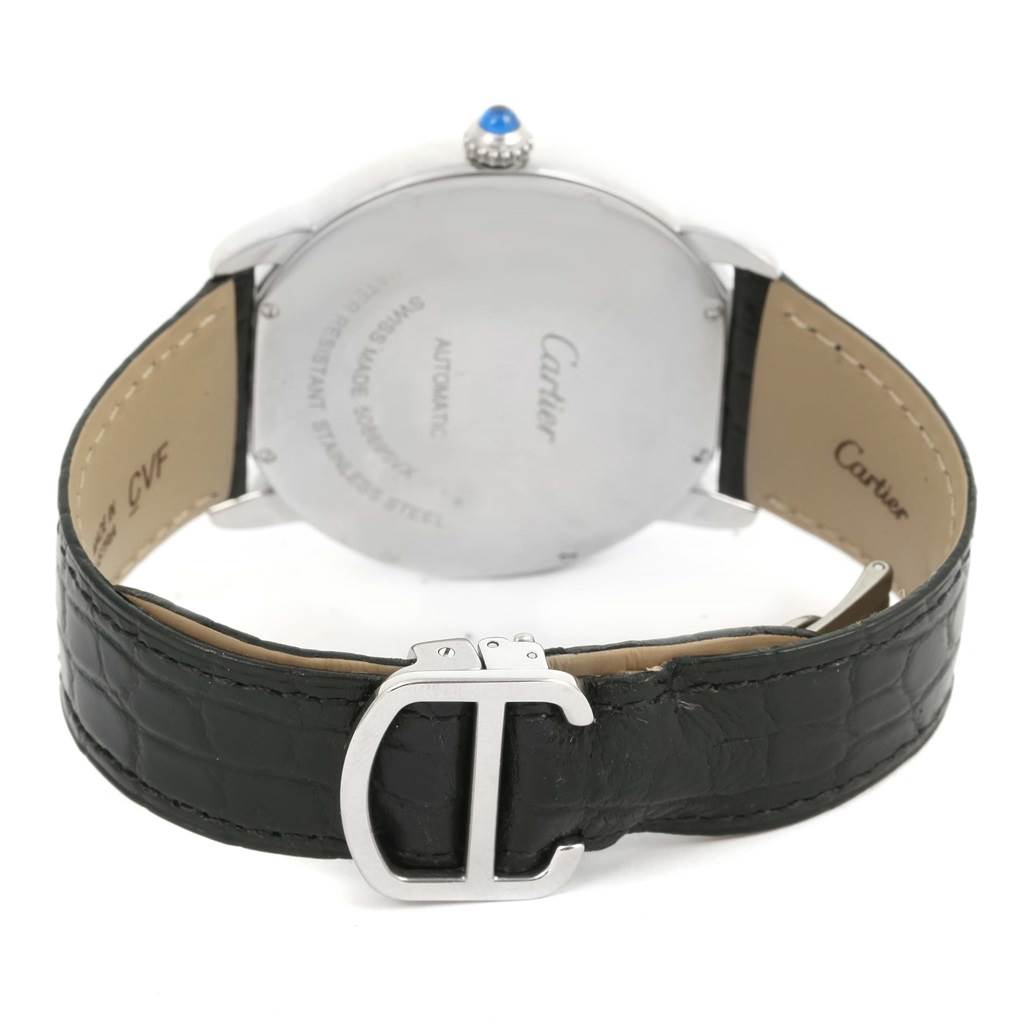 The image shows the back view of a Cartier Ronde W6701010 Men's Stainless Steel Silver Dial W6701010 Men's Stainless Steel Silver Dial model watch, highlighting its strap, clasp, and case back.