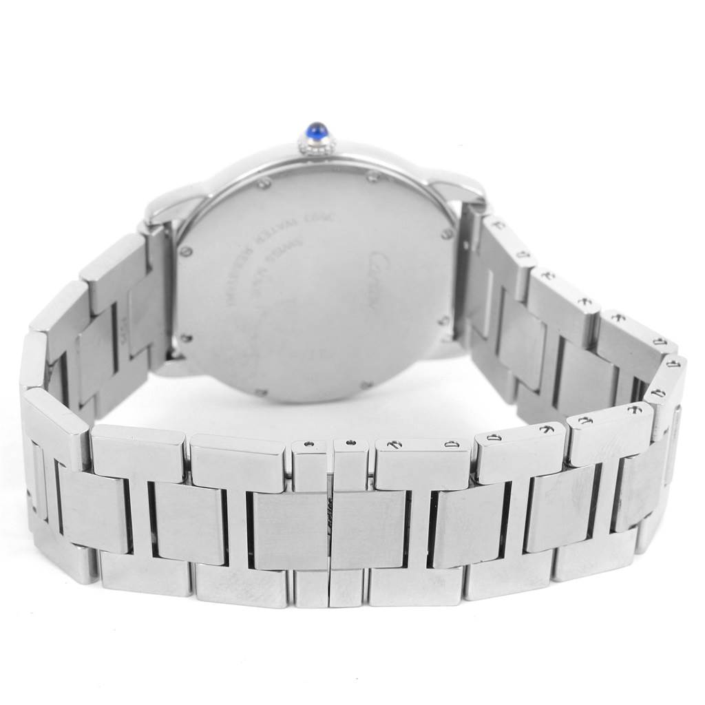 The image shows the back and bracelet of a Cartier Ronde W6701005 Men
s Stainless Steel Silver Dial W6701005 Men
s Stainless Steel Silver Dial watch at an angle showcasing its deployment clasp.