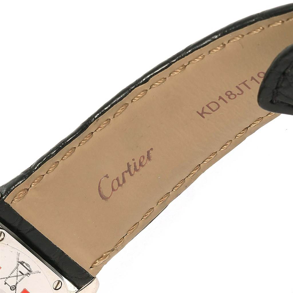 The image shows a close-up of the leather strap and part of the dial of the Ronde model by Cartier.