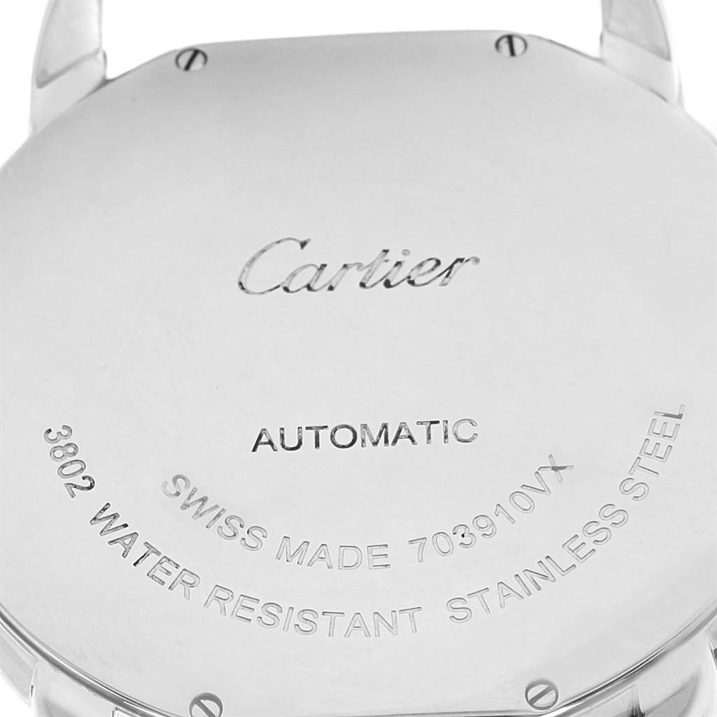 This image shows the back case of the Cartier Ronde W6701011 Men
s Stainless Steel Silver Dial W6701011 Men
s Stainless Steel Silver Dial watch, highlighting engraved details about its specifications.