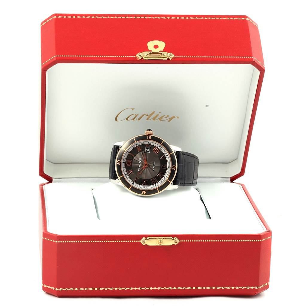 The Cartier Ronde W2RN0005 Stainless Steel Grey Dial W2RN0005 Stainless Steel Grey Dial watch is shown front-facing inside its red and white branded case.