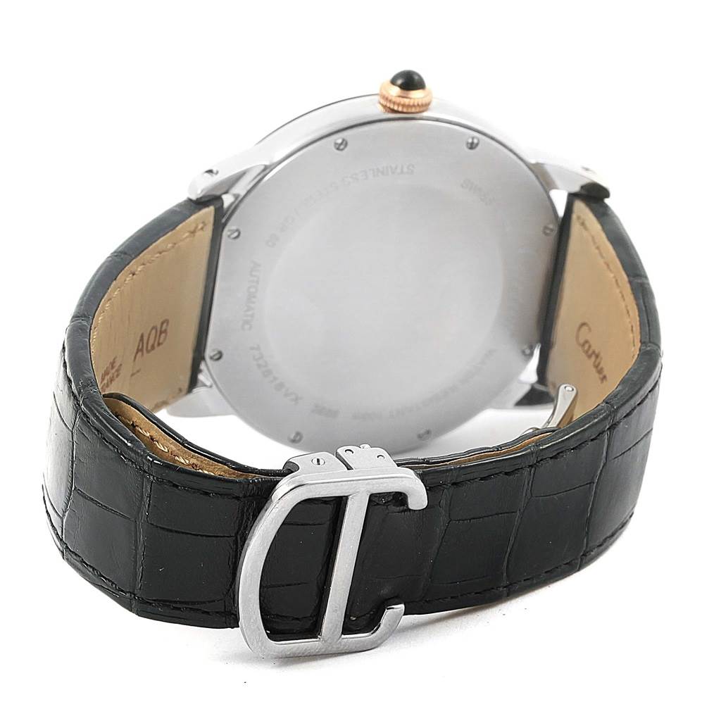 The image shows the back case and clasp of the Cartier Ronde W2RN0005 Stainless Steel Grey Dial W2RN0005 Stainless Steel Grey Dial model watch, highlighting the black leather strap and stainless steel.