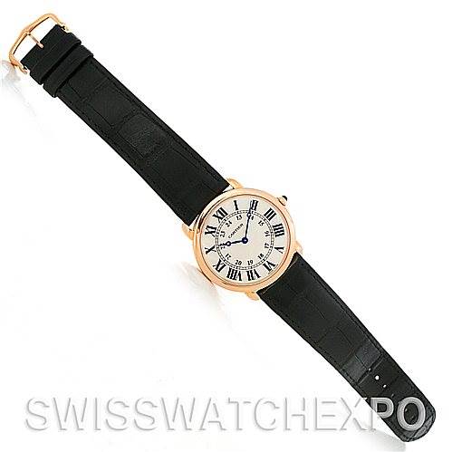 The image shows the front view of the Cartier Ronde W6800251 Men's Rose Gold Silver Dial W6800251 Men's Rose Gold Silver Dial model watch, featuring its round face and black leather strap.