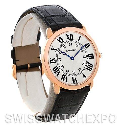 The image displays a Cartier Ronde W6800251 Men's Rose Gold Silver Dial W6800251 Men's Rose Gold Silver Dial model watch from an angle showcasing the face, bezel, and strap.