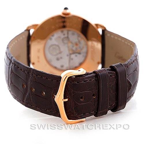The image shows the back of the Cartier Ronde W6800251 Men's Rose Gold Silver Dial W6800251 Men's Rose Gold Silver Dial watch, highlighting the leather strap and gold buckle.