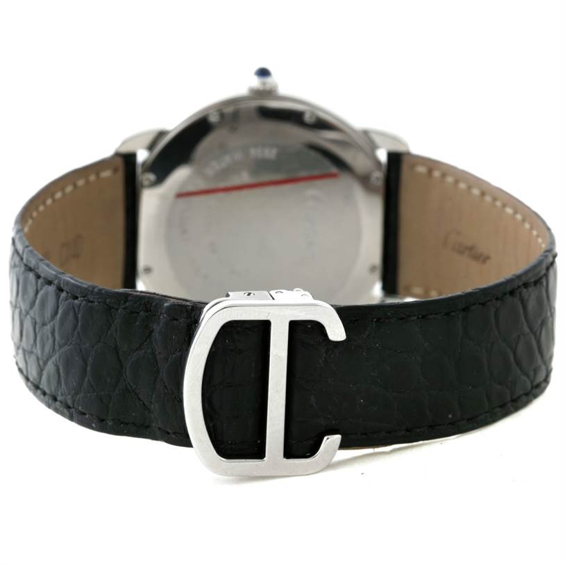 The image shows the back of a Cartier Ronde W6700255 Men's Stainless Steel Silver Dial W6700255 Men's Stainless Steel Silver Dial watch, focusing on the clasp and leather strap.