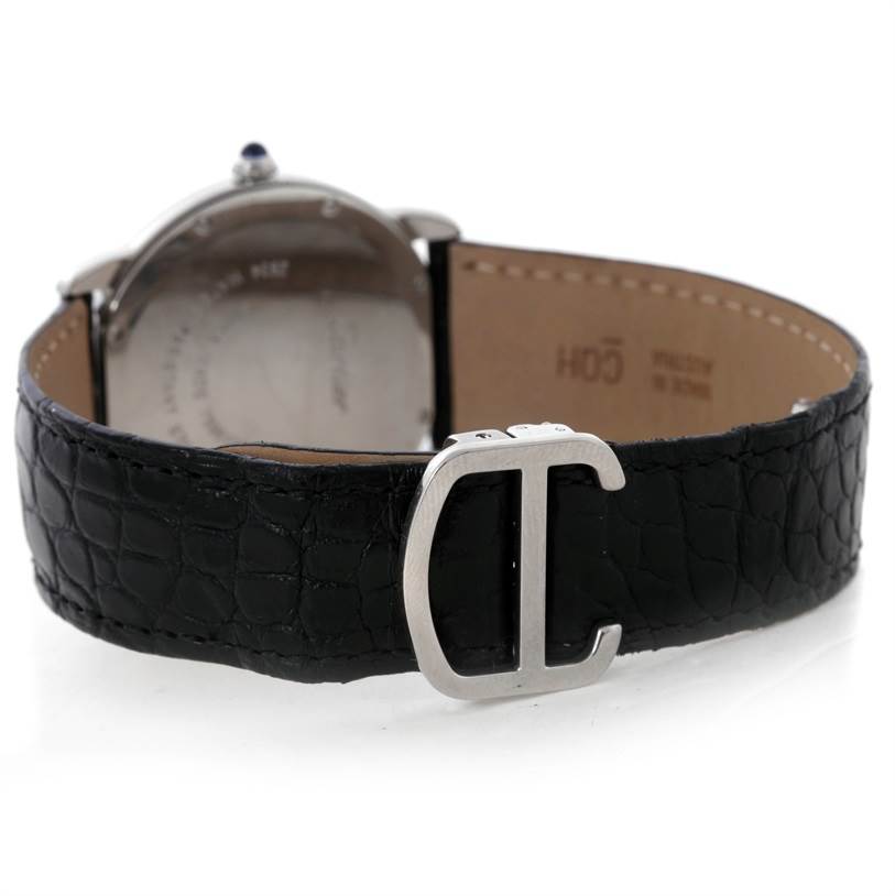 This image shows the back and strap details of a Cartier Ronde W6700255 Men
s Stainless Steel Silver Dial W6700255 Men
s Stainless Steel Silver Dial watch, featuring a black leather strap and a branded buckle.
