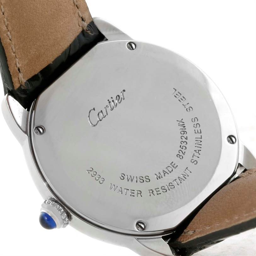 This image shows the back case and leather strap of a Cartier Ronde W6700155 Women
s Stainless Steel Silver Dial W6700155 Women
s Stainless Steel Silver Dial watch, including its markings and crown.