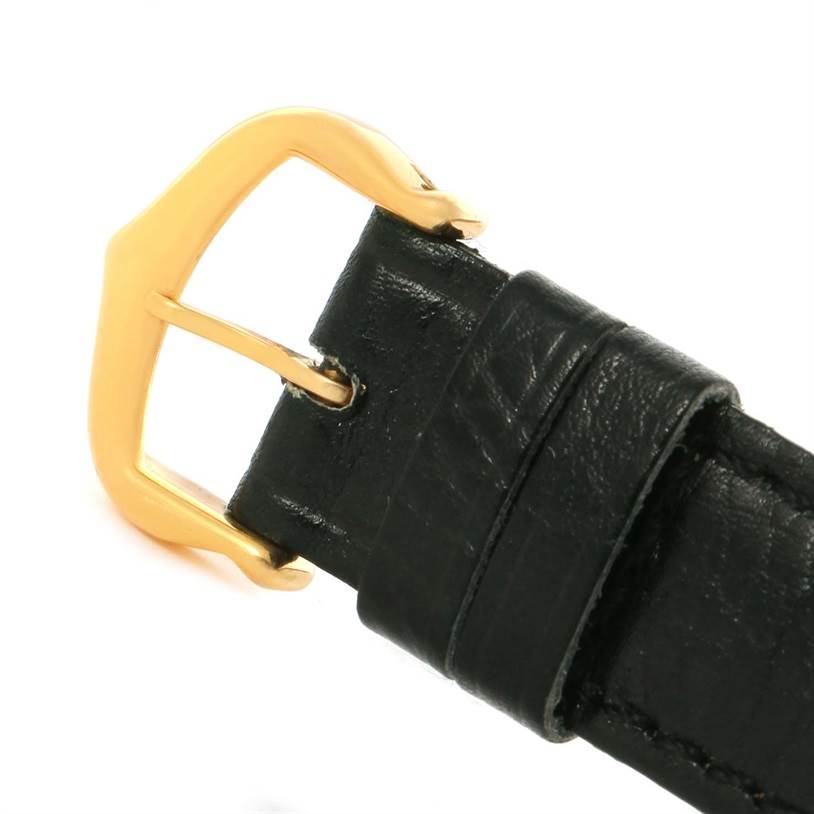 The image shows the buckle and part of the leather strap for the Cartier Ronde W6700355 Women's Steel and Gold (two tone) Silver Dial W6700355 Women's Steel and Gold (two tone) Silver Dial model watch.