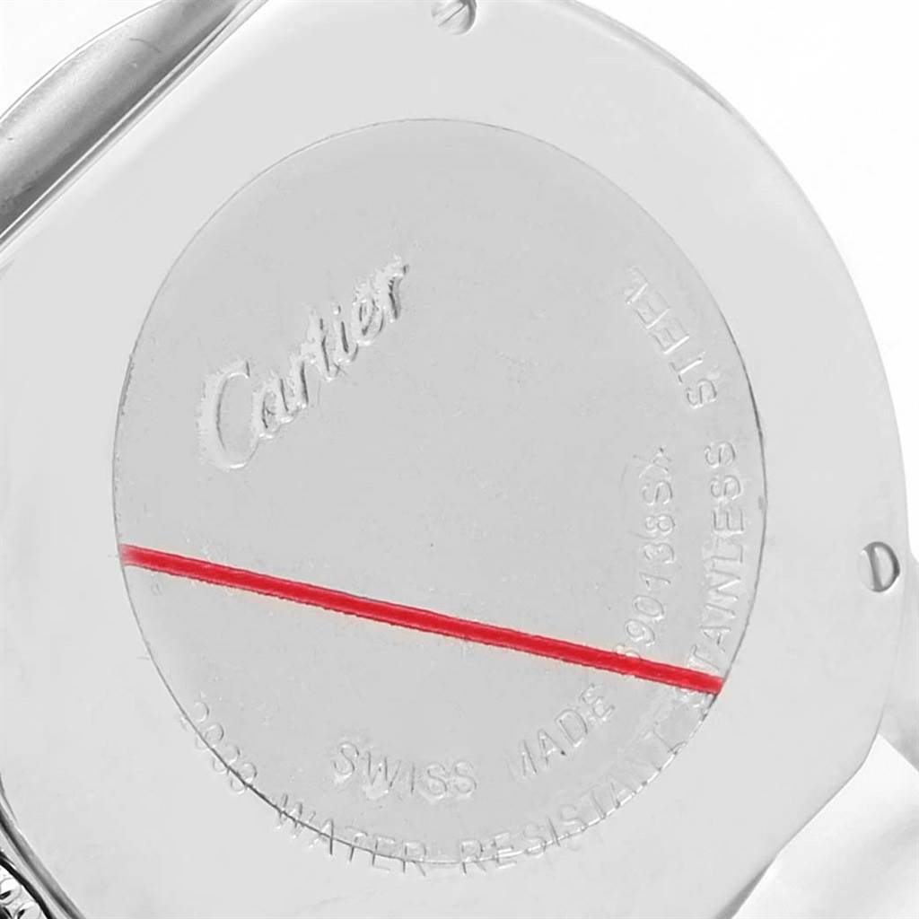 The image shows the back case of the Ronde model by Cartier, featuring its branding and specifications.