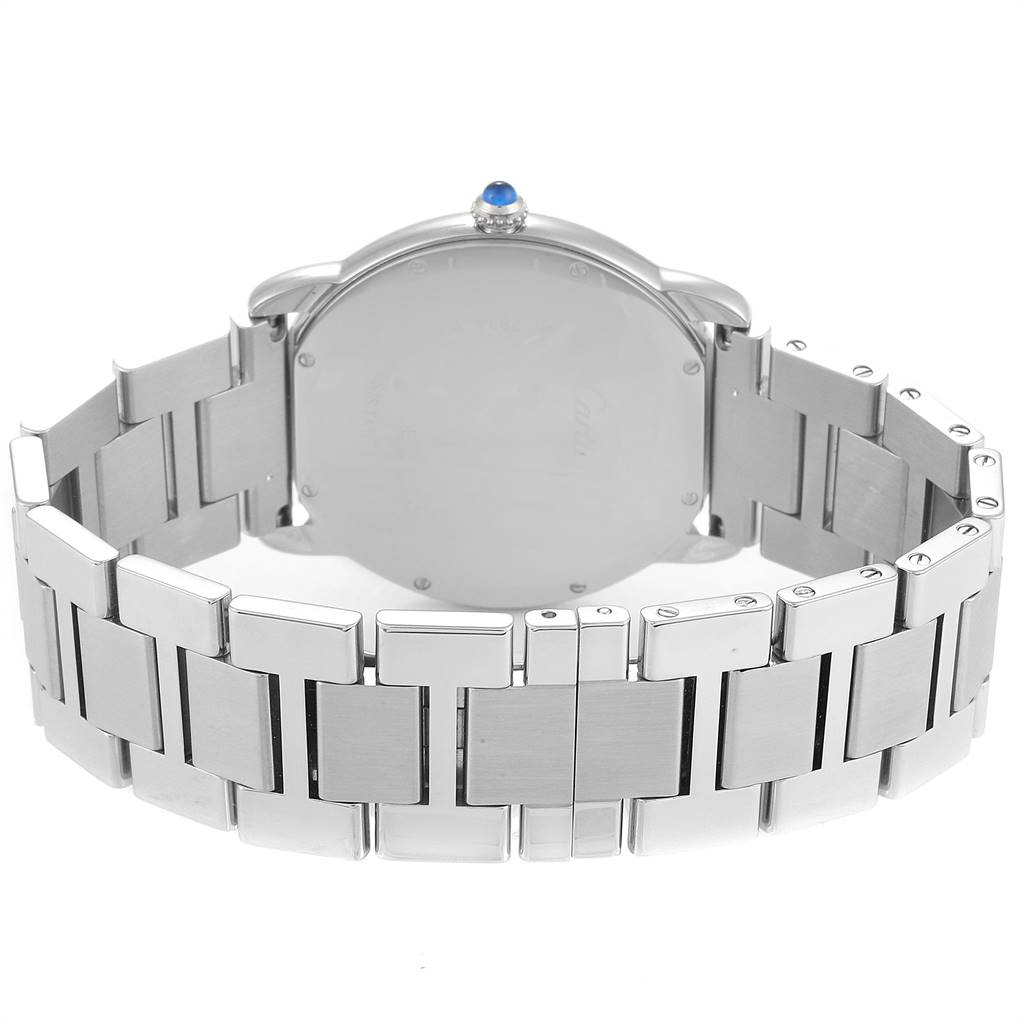 This image shows the back view and metal bracelet of the Cartier Ronde W6701005 Men
s Stainless Steel Silver Dial W6701005 Men
s Stainless Steel Silver Dial model watch.
