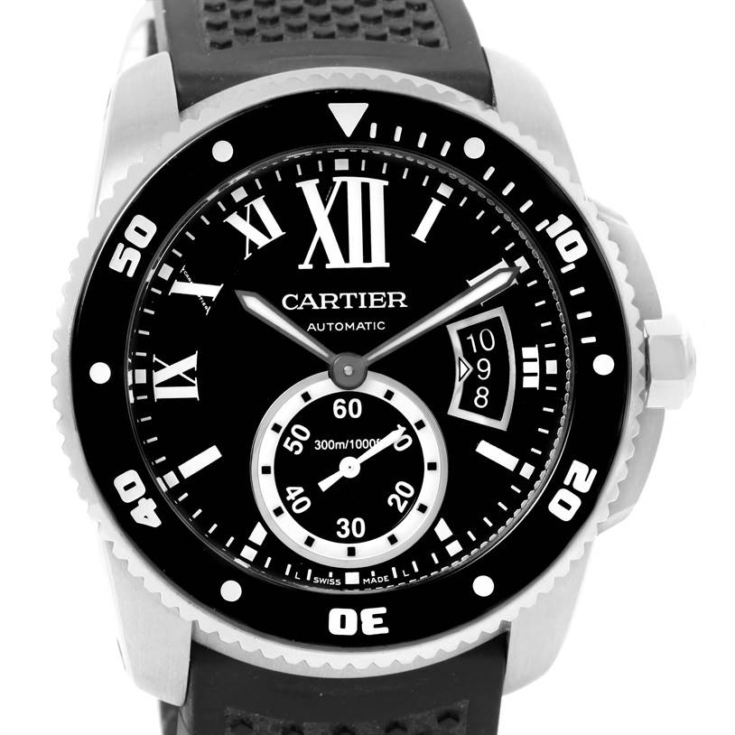 The image shows a front view of the Calibre de Cartier watch by Cartier, highlighting the face, bezel, and strap.