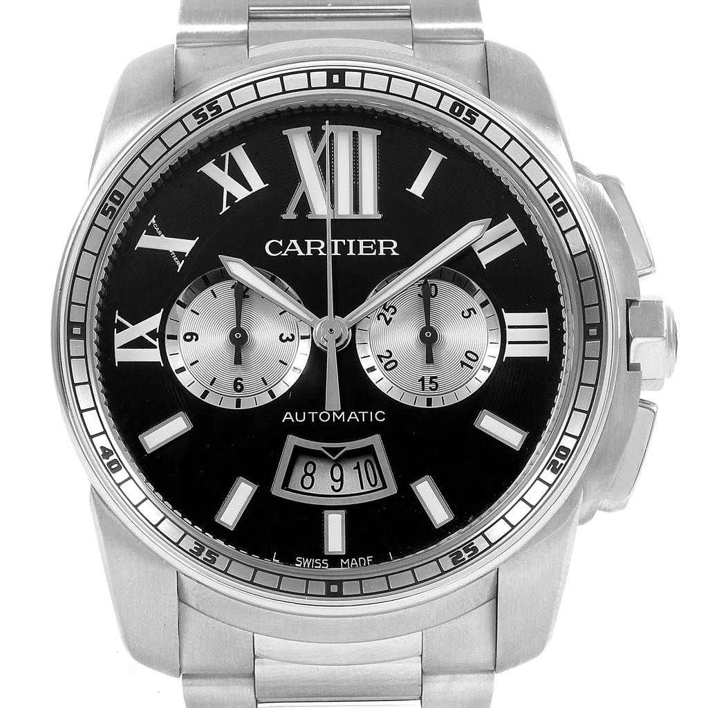 The image shows a front view of the Calibre de Cartier watch by Cartier, highlighting its face, dials, and metal bracelet.