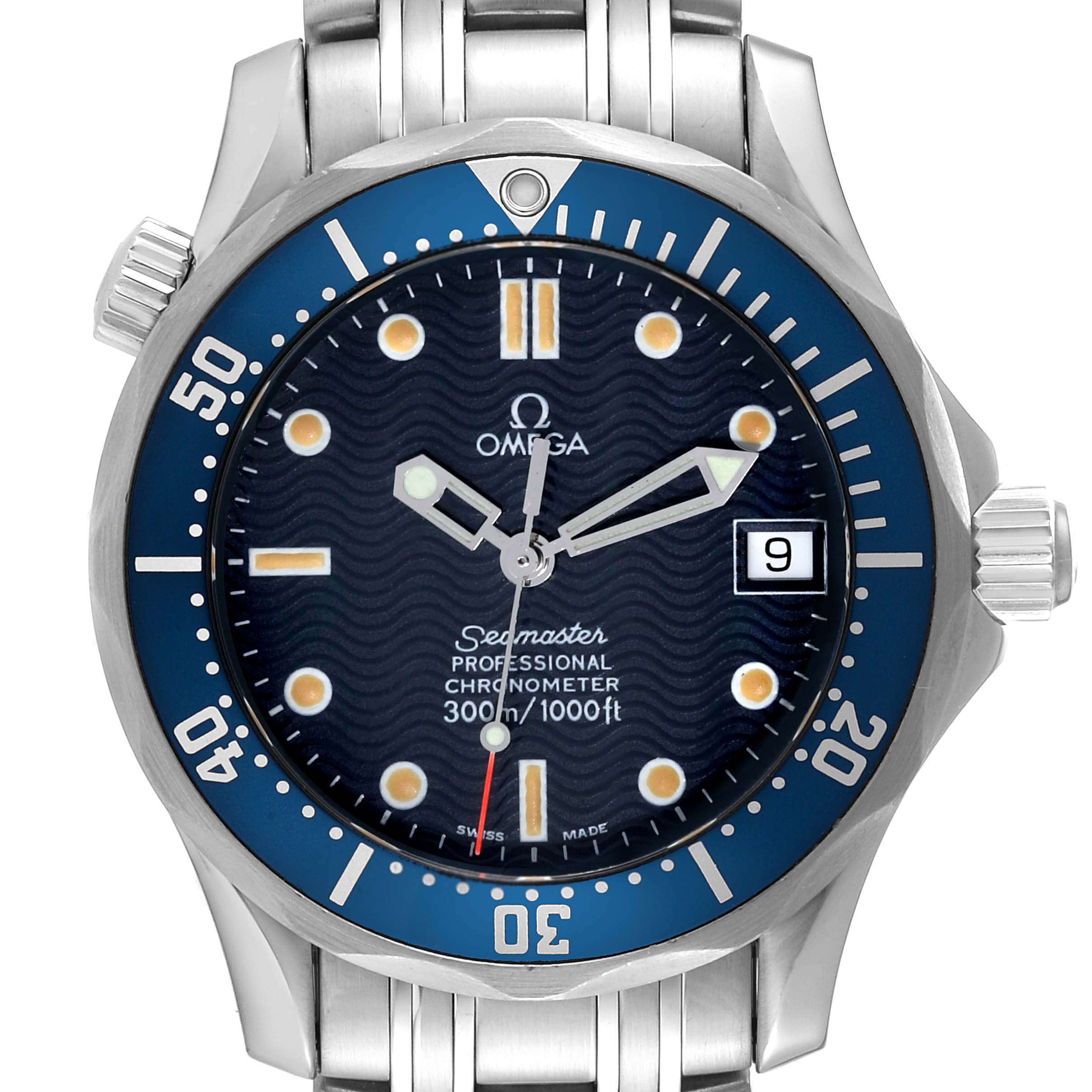 This image shows a front view of the Omega Seamaster 2551.80.00 Men
s Stainless Steel Blue Dial 2551.80.00 Men
s Stainless Steel Blue Dial watch, highlighting the dial, bezel, hands, date window, and part of the bracelet.