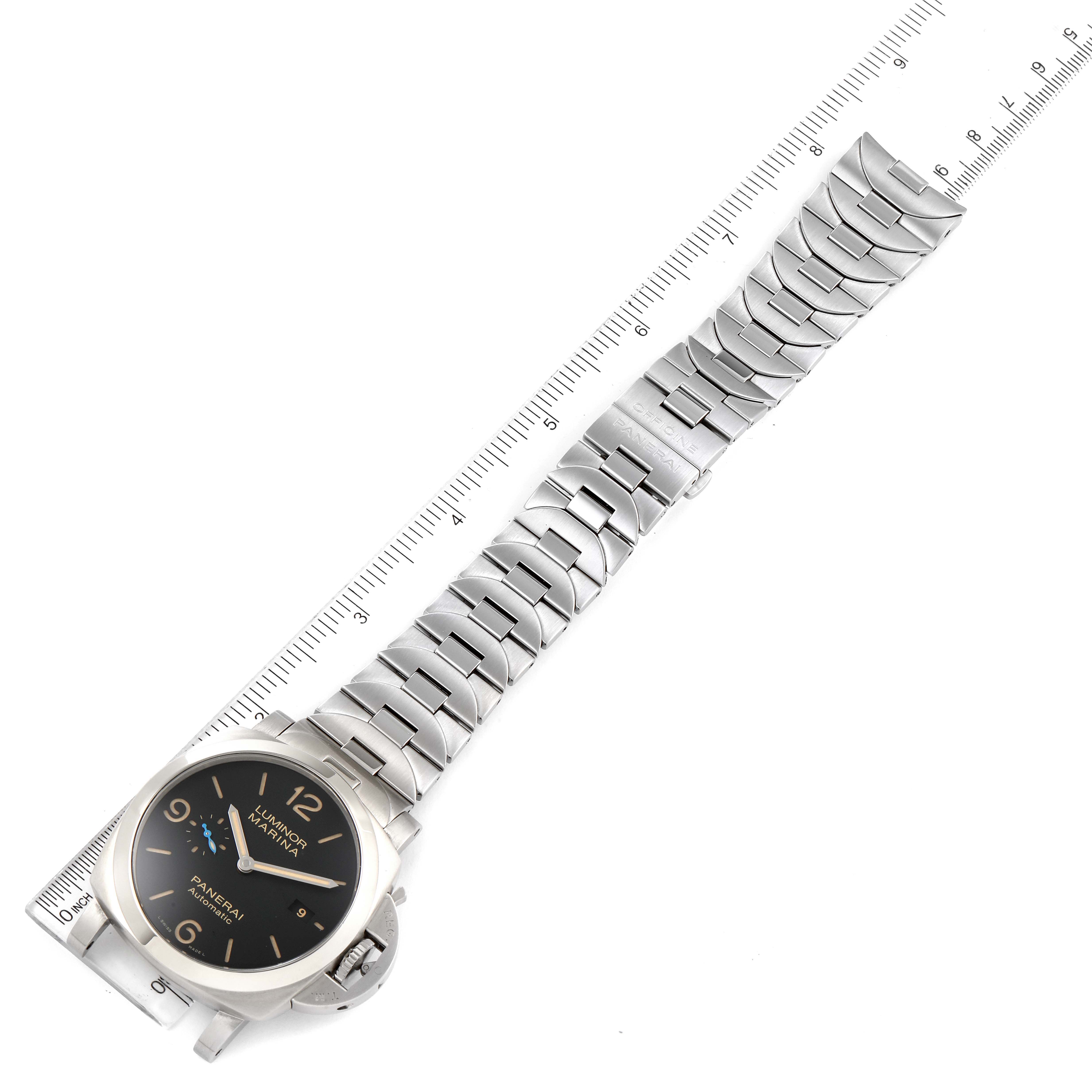 This image shows a top view of a Panerai Luminor PAM00723 Men
s Stainless Steel Black Dial PAM00723 Men
s Stainless Steel Black Dial watch, highlighting the stainless steel bracelet and black dial.