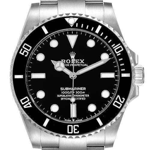 This image shows a face-on view of the Rolex Submariner watch, detailing the dial, hands, bezel, and part of the bracelet.