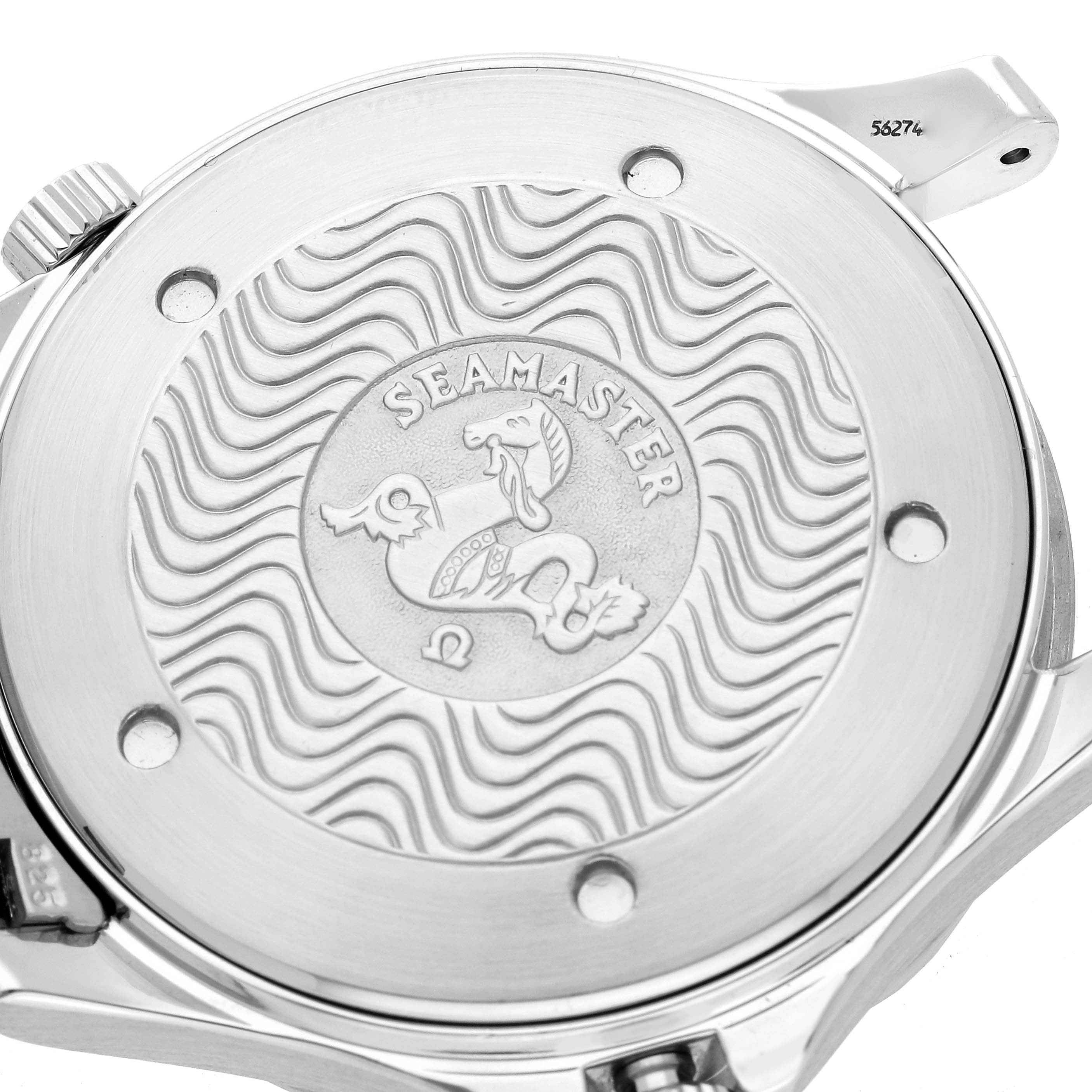 The image shows the case back of the Omega Seamaster 2541.80.00 Men
s Stainless Steel Blue Dial 2541.80.00 Men
s Stainless Steel Blue Dial, featuring engraved waves and the Seamaster logo.