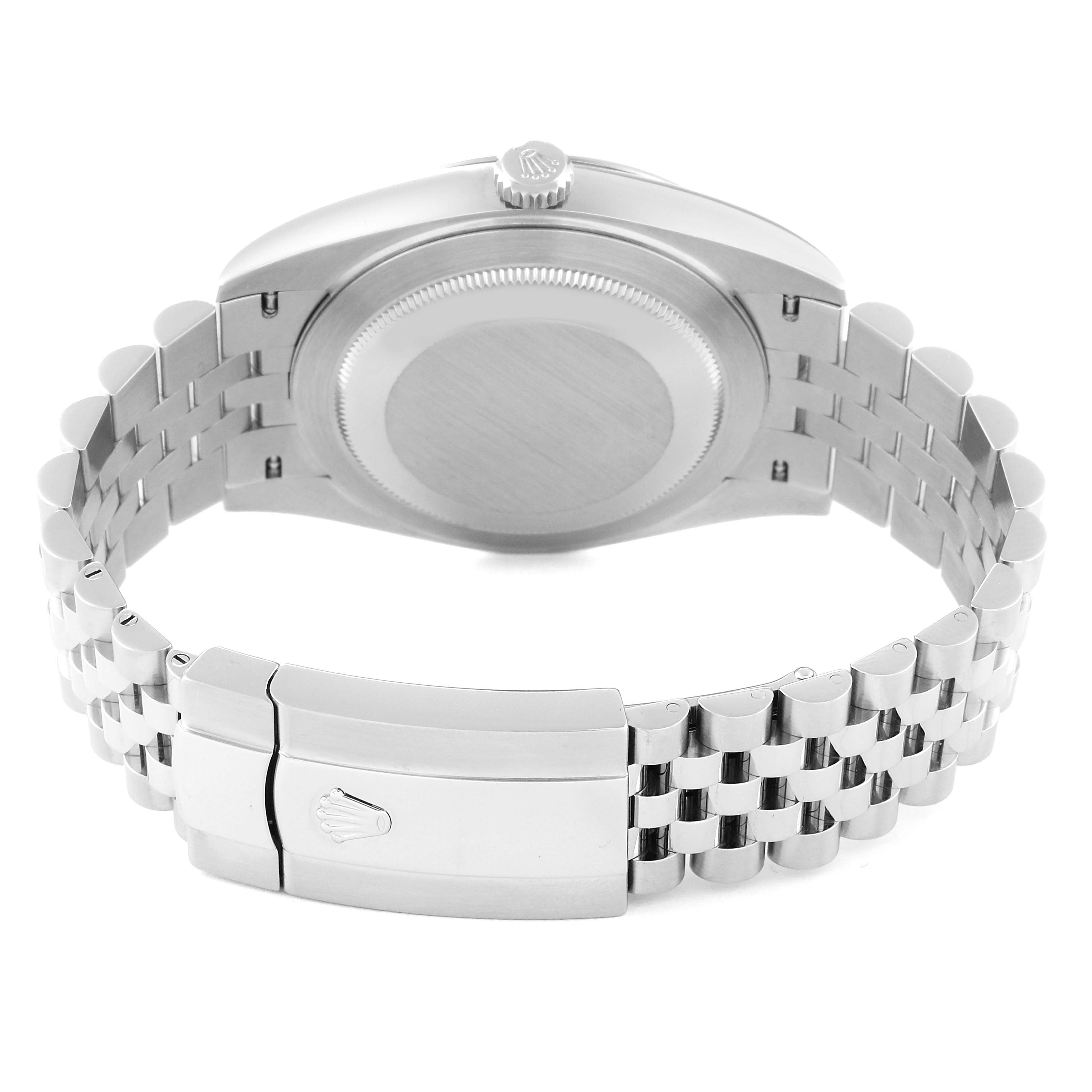This image shows the back view and bracelet of a Rolex Datejust 41 126334 Men
s Stainless Steel Grey Dial 126334 Men
s Stainless Steel Grey Dial watch, highlighting the case back and clasp.