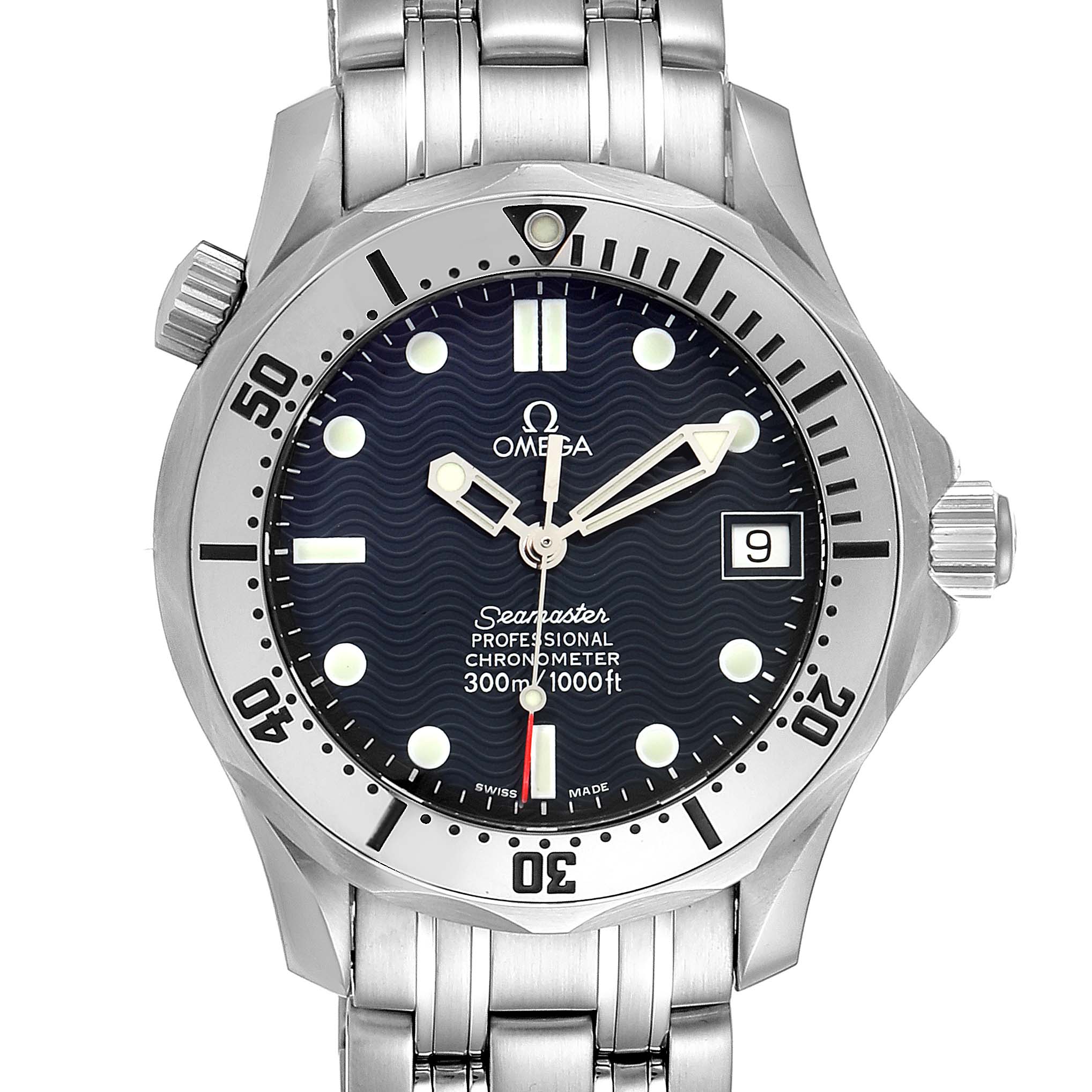 The image shows a front view of the Omega Seamaster 2552.80.00 Men
s Stainless Steel Blue Dial 2552.80.00 Men
s Stainless Steel Blue Dial watch, displaying its dial, bezel, and part of the metal bracelet.