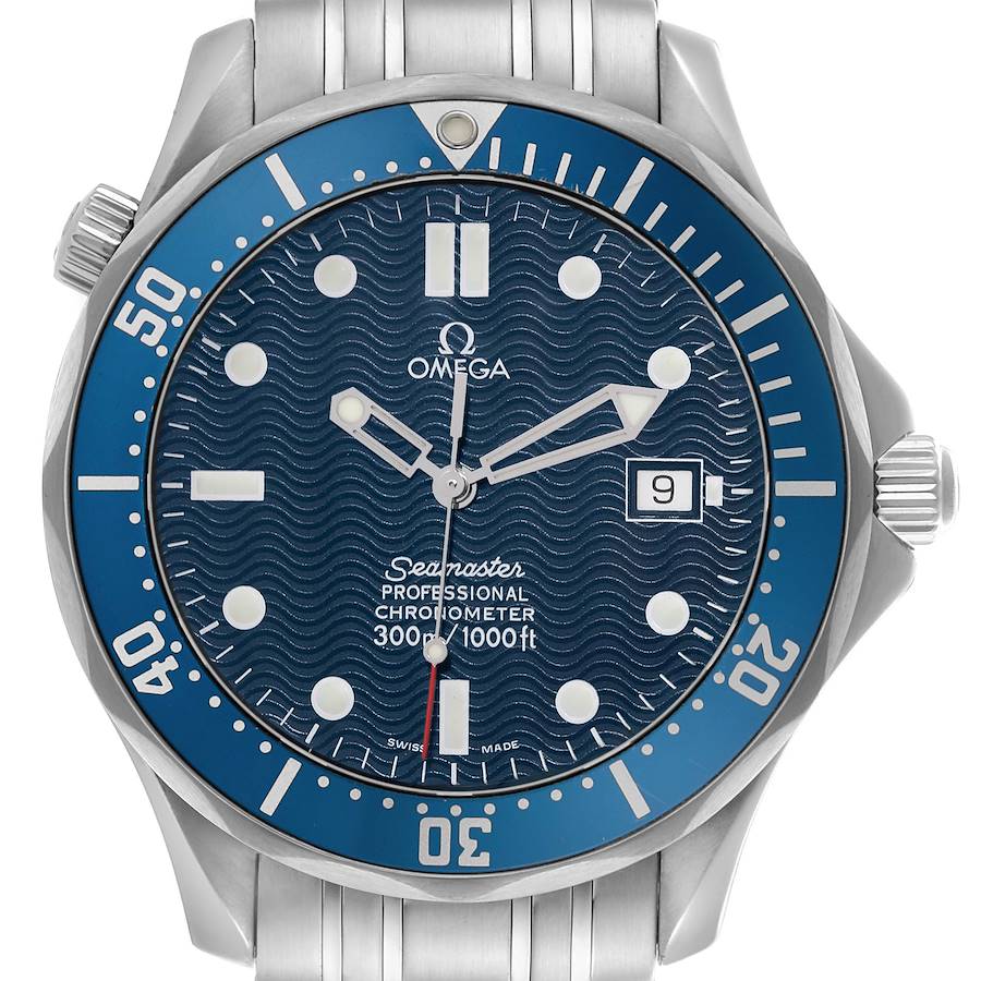 The image shows a front view of the Omega Seamaster watch, displaying the dial, bezel, and bracelet.