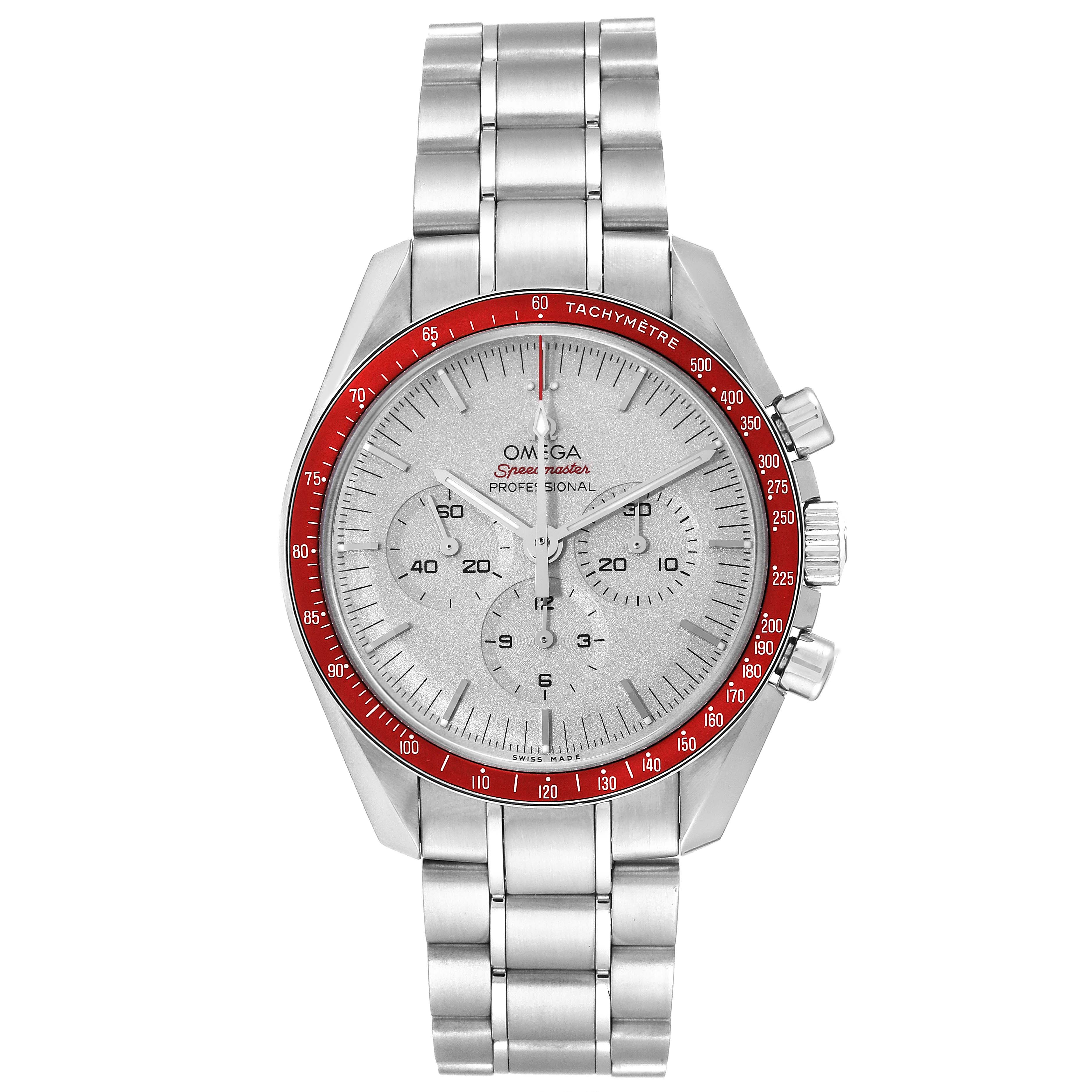 The image shows a front view of an Omega Speedmaster 522.30.42.30.06.001 Men's Stainless Steel Silver Dial 522.30.42.30.06.001 Men's Stainless Steel Silver Dial watch, highlighting its dial, bezel, and bracelet.