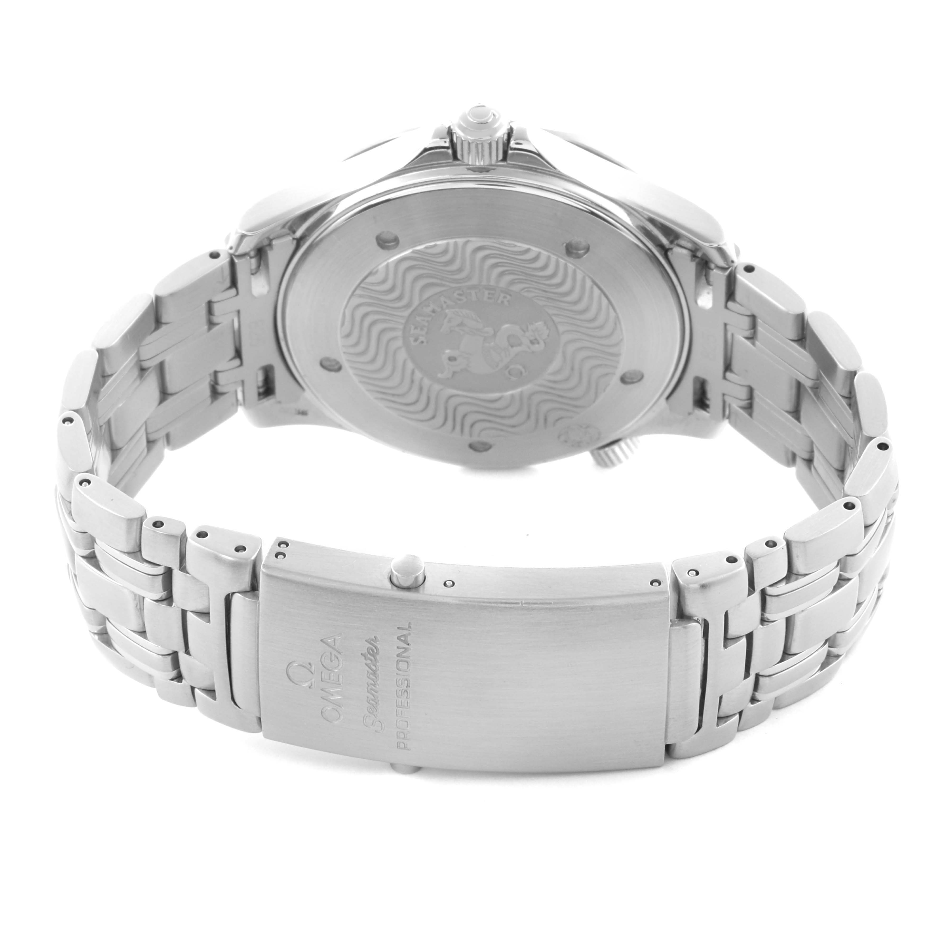 The image shows the back and clasp of the Omega Seamaster 2541.80.00 Men
s Stainless Steel Blue Dial 2541.80.00 Men
s Stainless Steel Blue Dial, highlighting the stainless steel bracelet and the engraved case back.