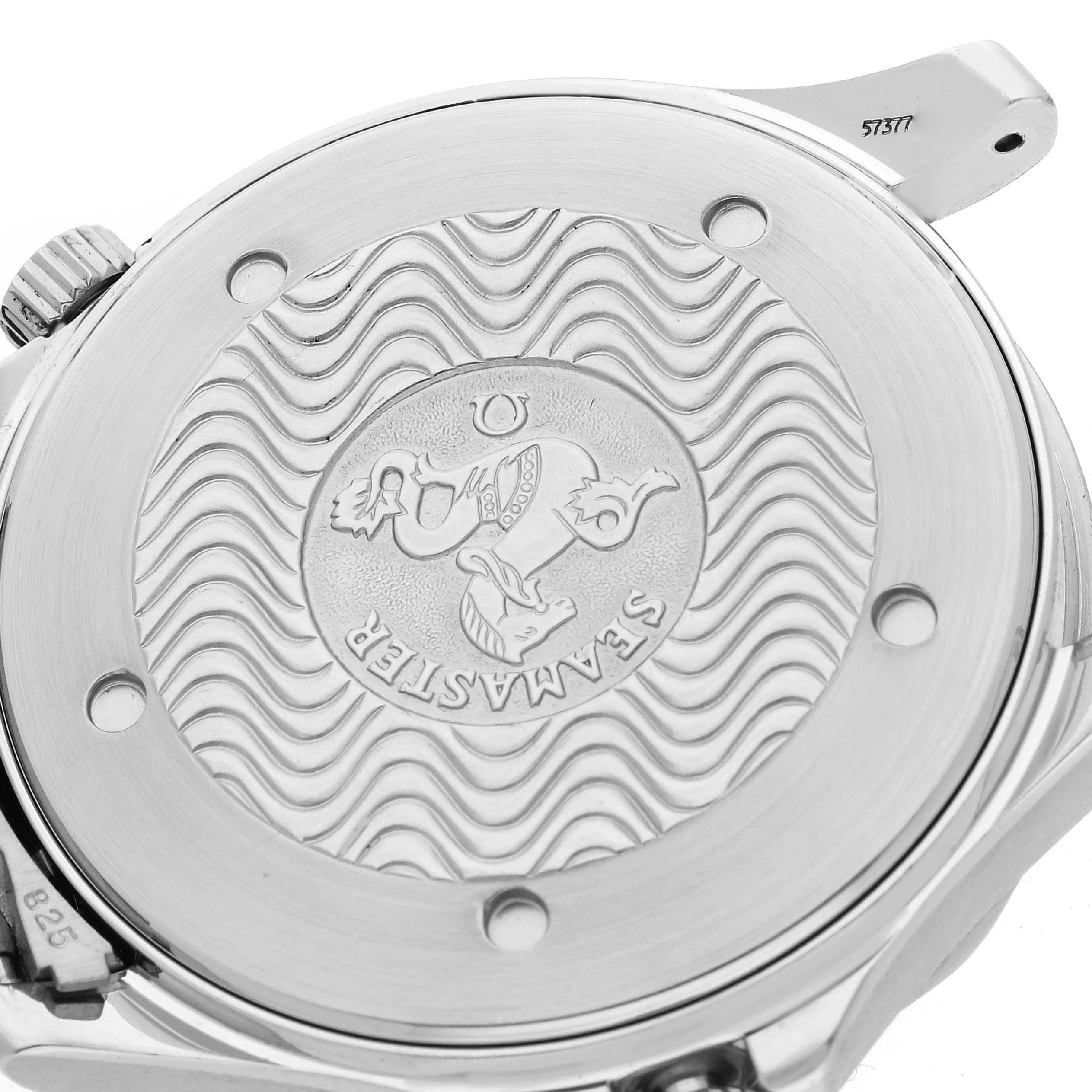 The image shows the case back of an Omega Seamaster 2541.80.00 Men
s Stainless Steel Blue Dial 2541.80.00 Men
s Stainless Steel Blue Dial watch featuring a wave pattern and emblem.