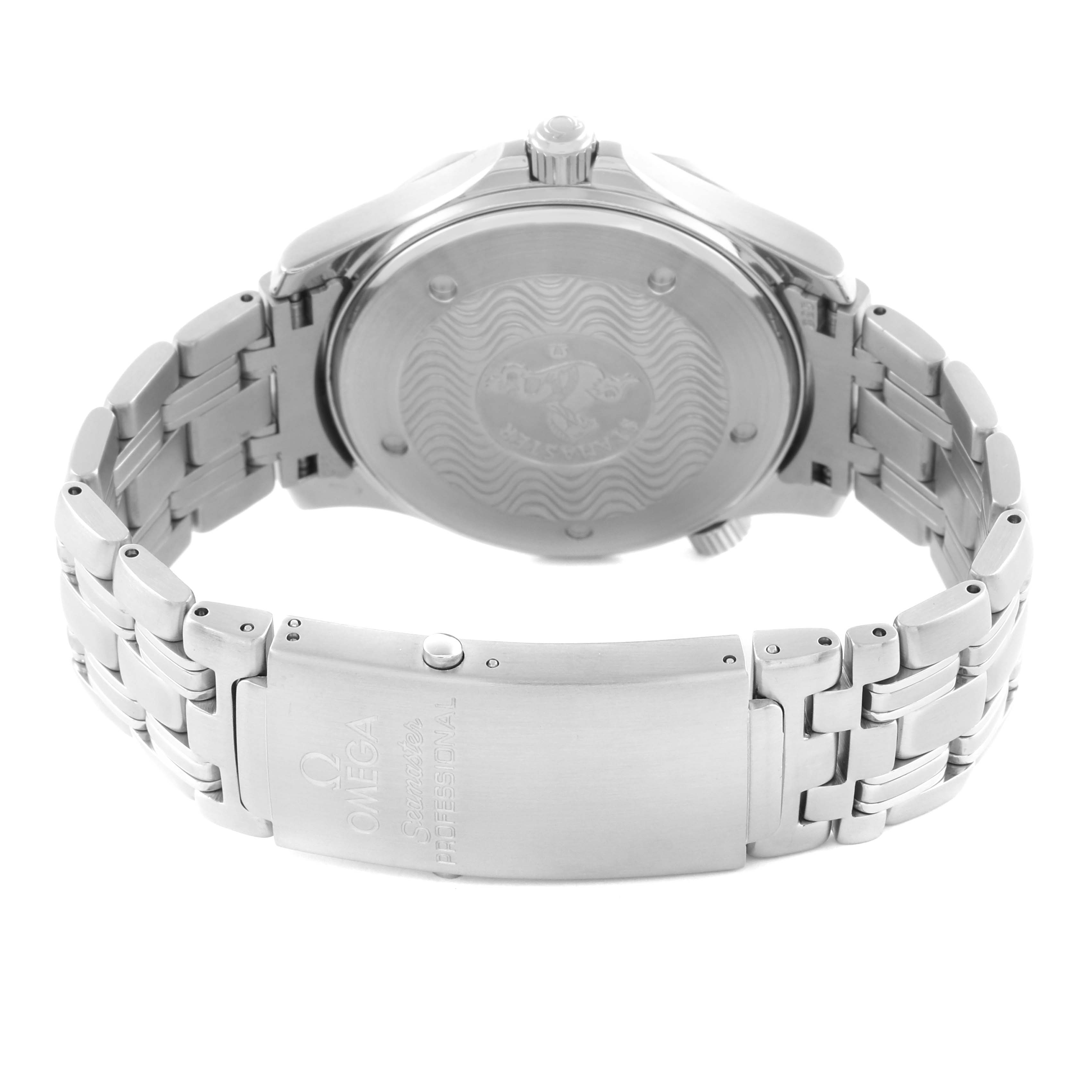 The image shows the back and clasp of the Omega Seamaster 2531.80.00 Men
s Stainless Steel Blue Dial 2531.80.00 Men
s Stainless Steel Blue Dial, featuring its stainless steel bracelet and engraved case back.