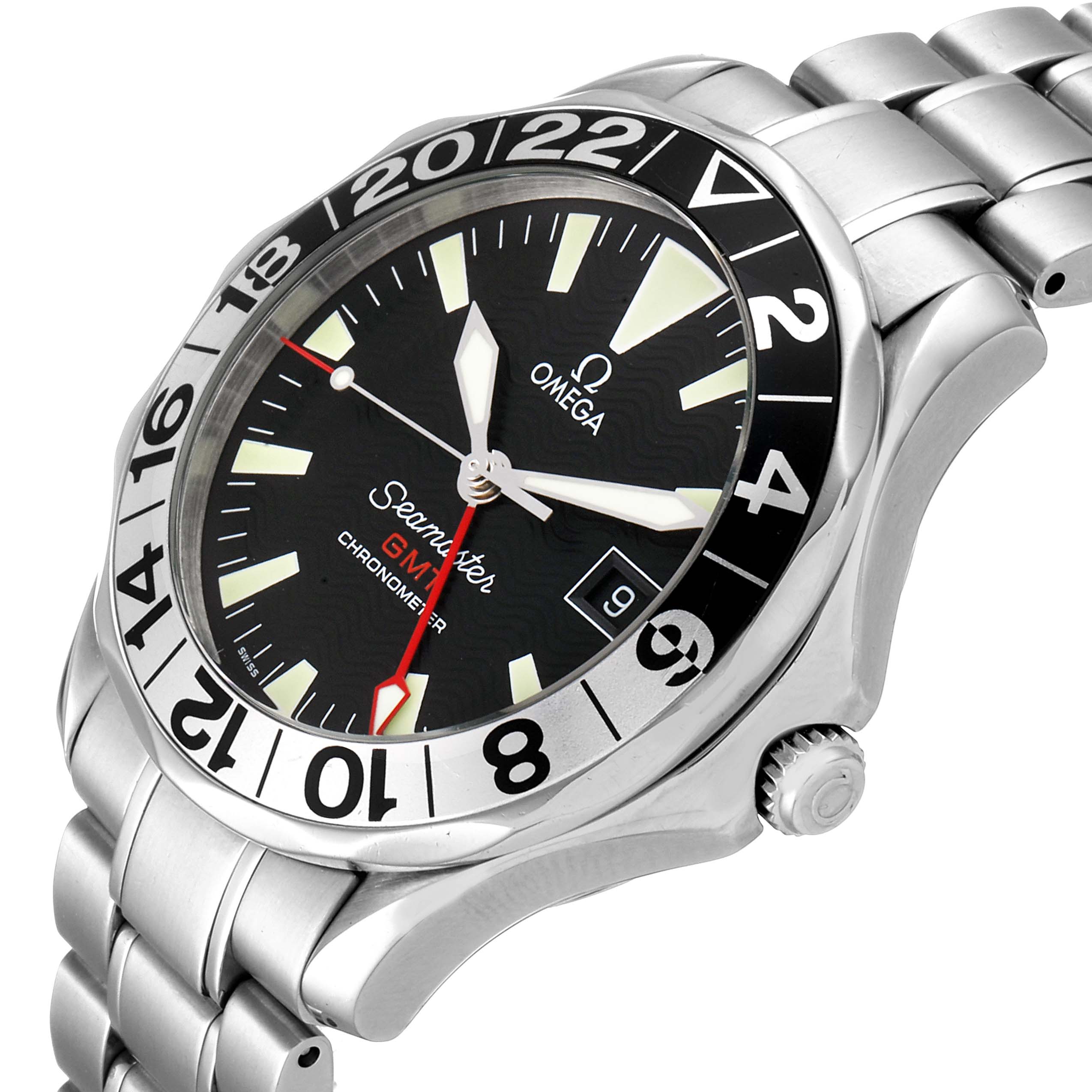 The image shows a side angle of the Omega Seamaster 2234.50.00 Men
s Stainless Steel Black Dial 2234.50.00 Men
s Stainless Steel Black Dial watch, highlighting the face, bezel, crown, and metal bracelet.