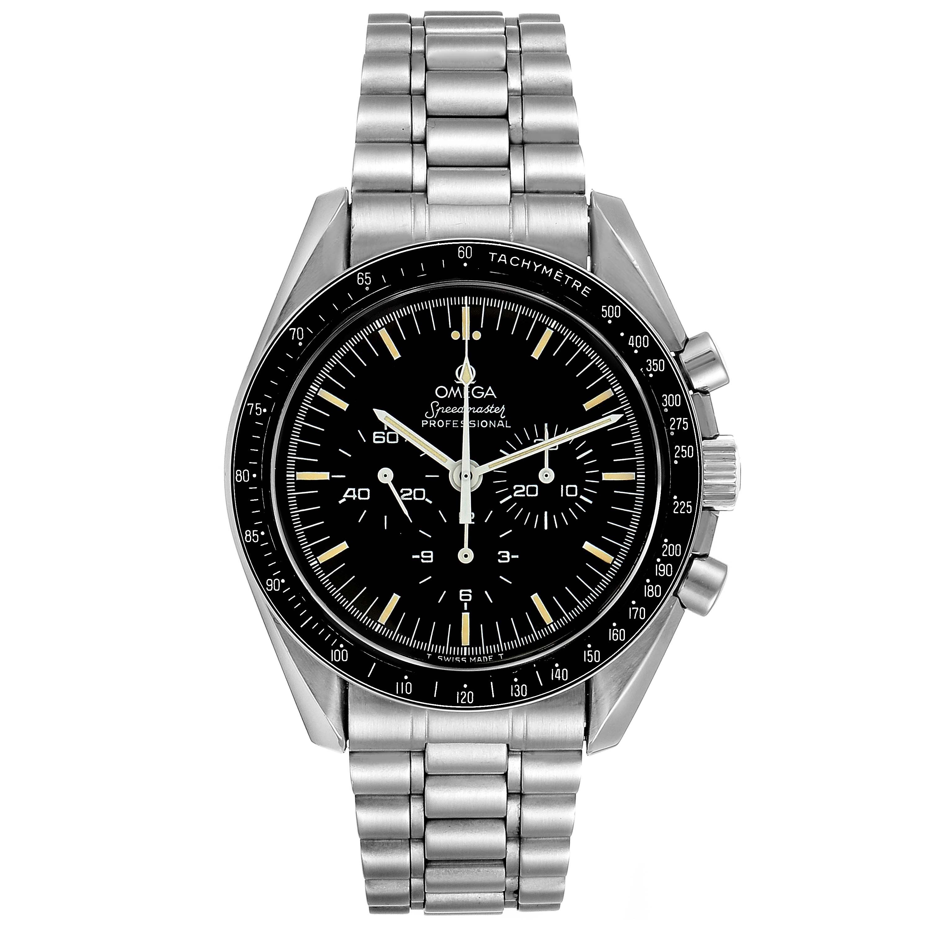 The image shows a frontal view of an Omega Speedmaster 145.022 Men's Stainless Steel Black Dial 145.022 Men's Stainless Steel Black Dial watch, highlighting its dial, bezel, case, and bracelet.