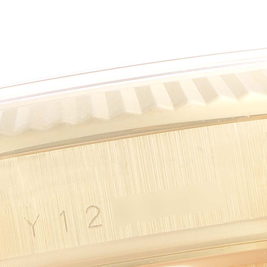 This image shows a close-up of the side case and partially visible bezel of a Rolex President 118238 Men
s Yellow Gold Champagne Dial 118238 Men
s Yellow Gold Champagne Dial model watch.