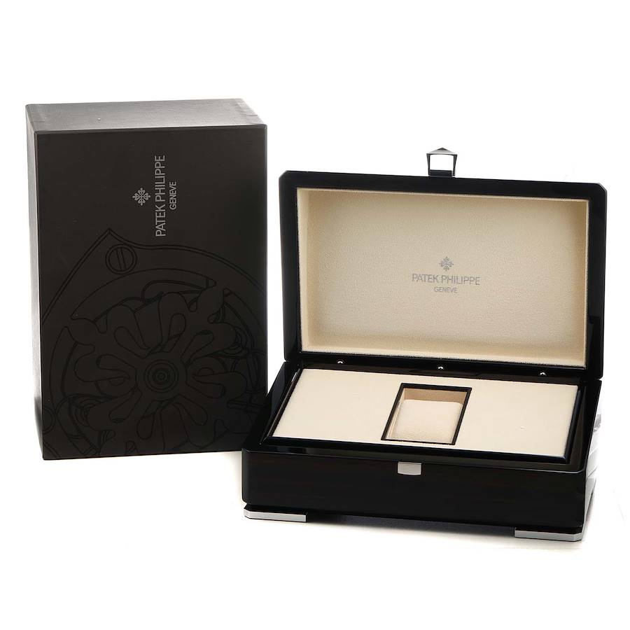 Buy Patek Philippe Nautilus Watch Rose Gold 7010R | SwissWatchExpo