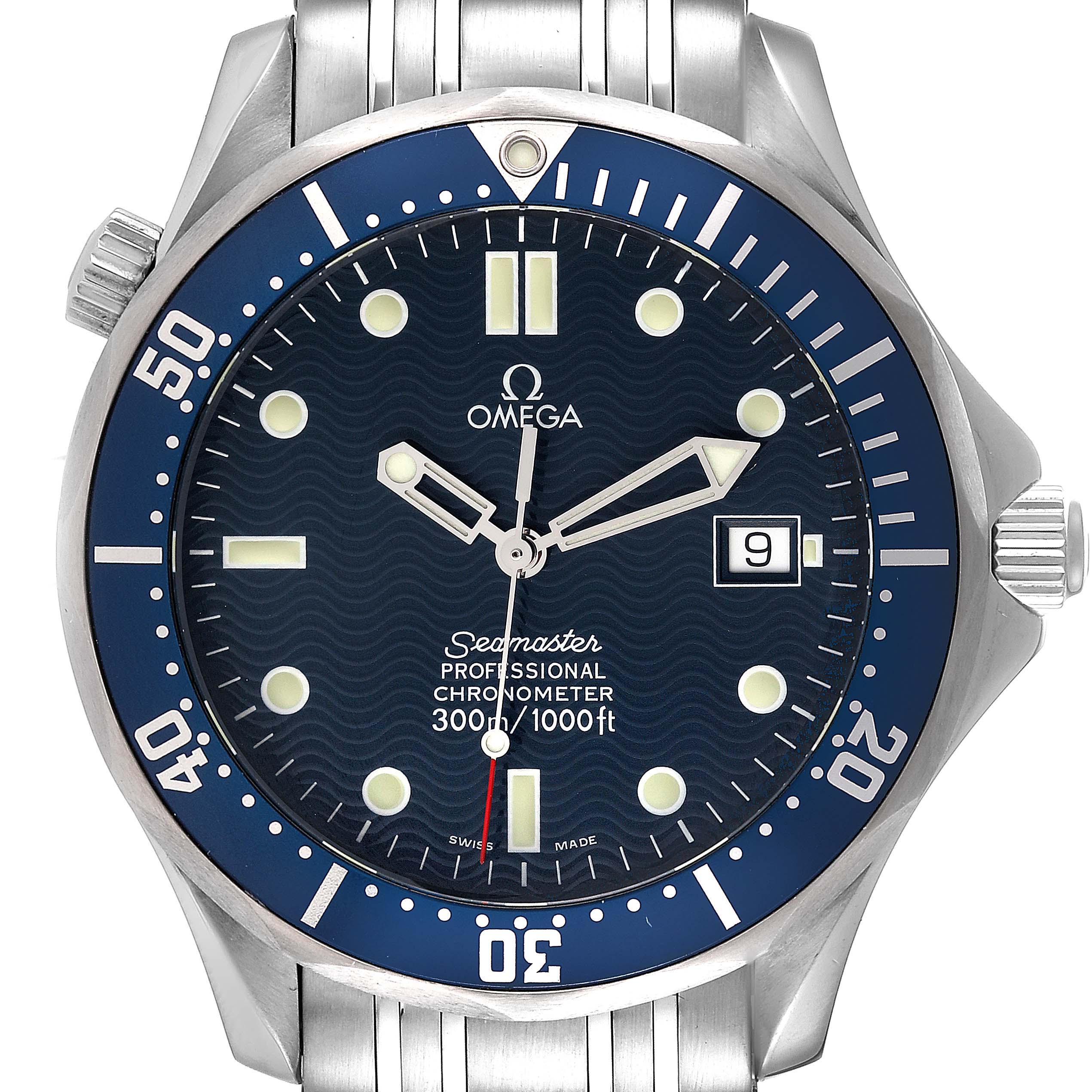 This image shows a front view of an Omega Seamaster 2531.80.00 Men's Stainless Steel Blue Dial 2531.80.00 Men's Stainless Steel Blue Dial watch highlighting the bezel, dial, hands, and bracelet.