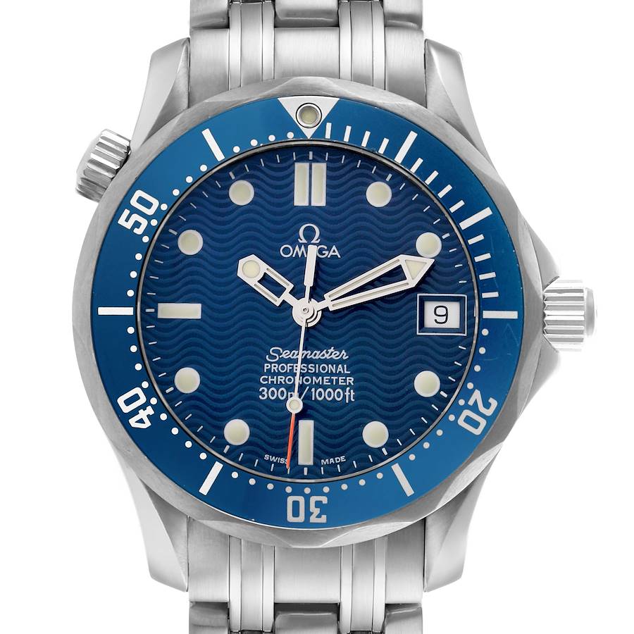 The image shows a front view of the Omega Seamaster watch, highlighting its face, bezel, and bracelet.