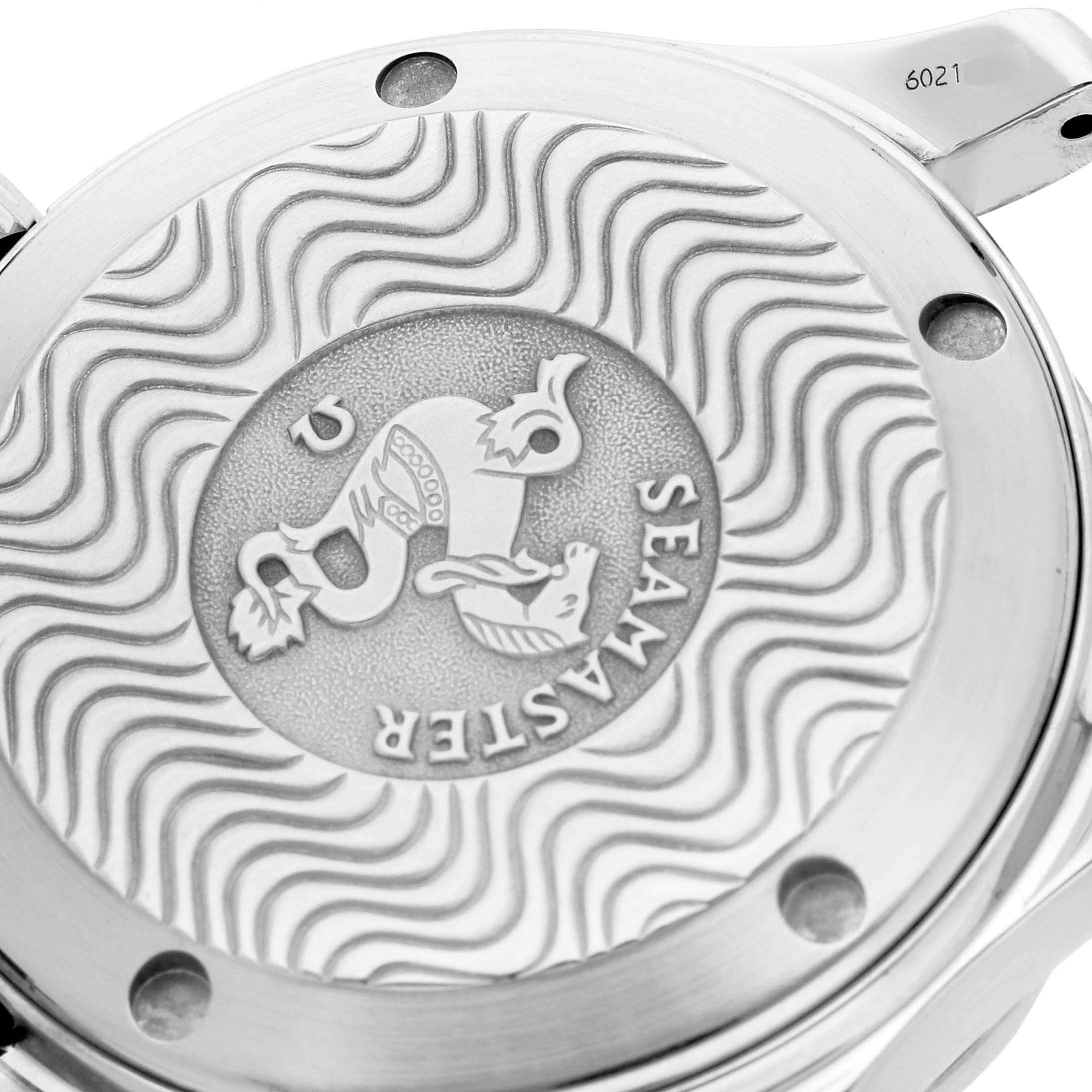 The image shows the back case of an Omega Seamaster 2551.80.00 Men
s Stainless Steel Blue Dial 2551.80.00 Men
s Stainless Steel Blue Dial watch, highlighting its engraved design and branding.