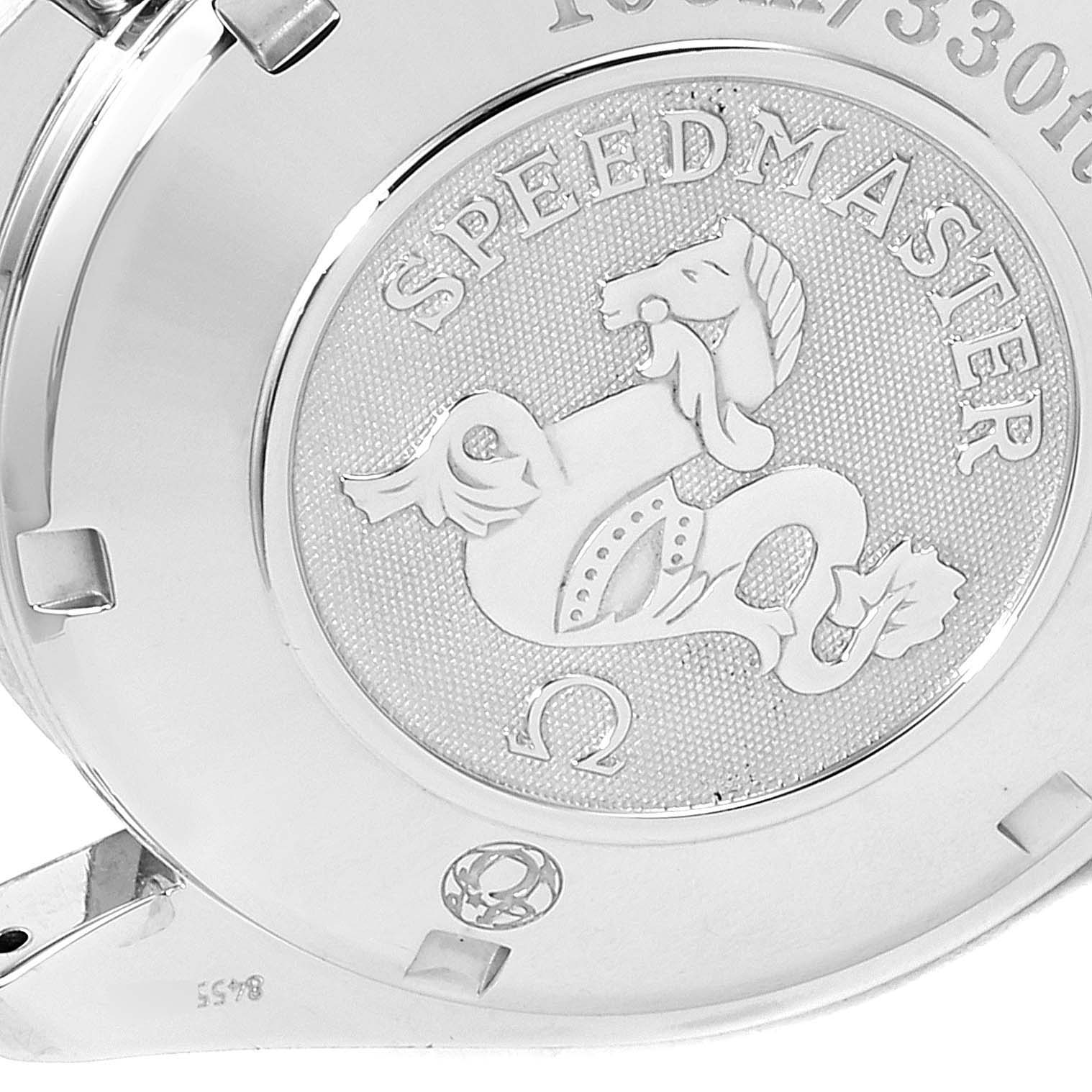 This image shows the case back of an Omega Speedmaster 3211.50.00 Men
s Stainless Steel Black Dial 3211.50.00 Men
s Stainless Steel Black Dial watch, featuring the Speedmaster logo and a seahorse engraving.