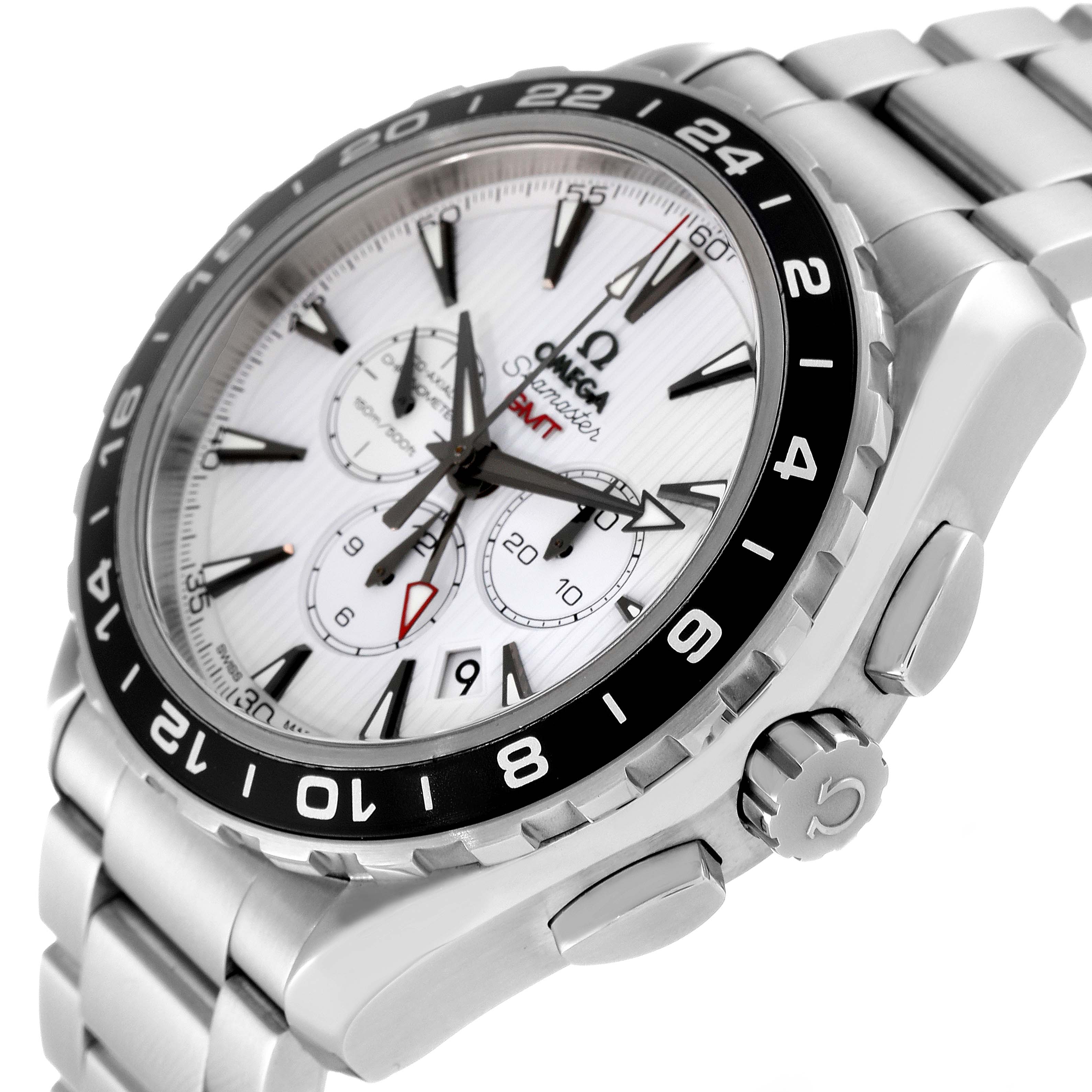 The image shows an angled close-up of an Omega Aqua Terra 231.10.44.52.04.001 Men
s Stainless Steel White Dial 231.10.44.52.04.001 Men
s Stainless Steel White Dial watch displaying the face, bezel, and part of the bracelet.