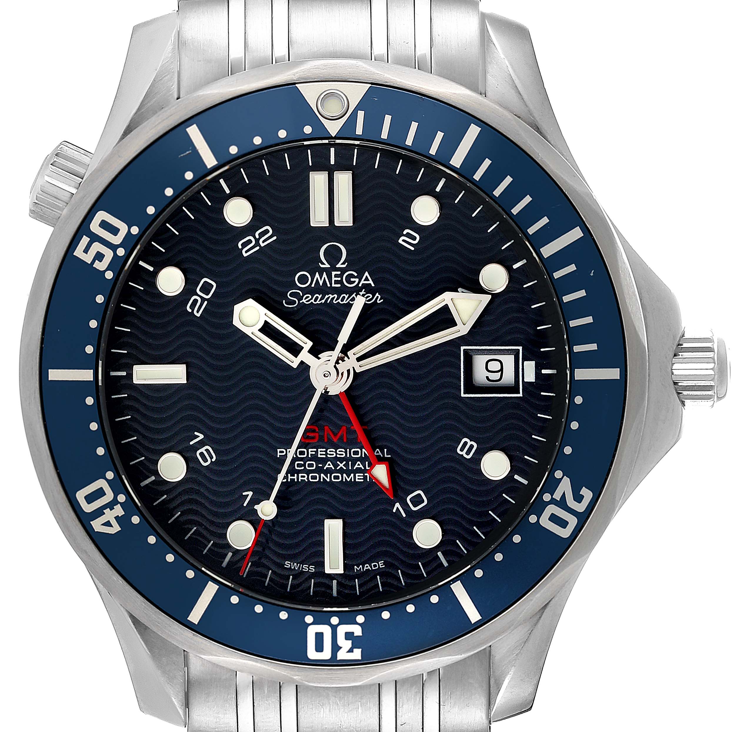 The image shows the front view of an Omega Seamaster 2535.80.00 Men's Stainless Steel Blue Dial 2535.80.00 Men's Stainless Steel Blue Dial watch, featuring its dial, bezel, hands, and part of the bracelet.